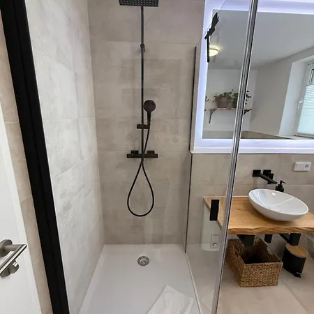 City-balkon 2 Sz, 2 Bad, 6 Gaeste Lejlighed